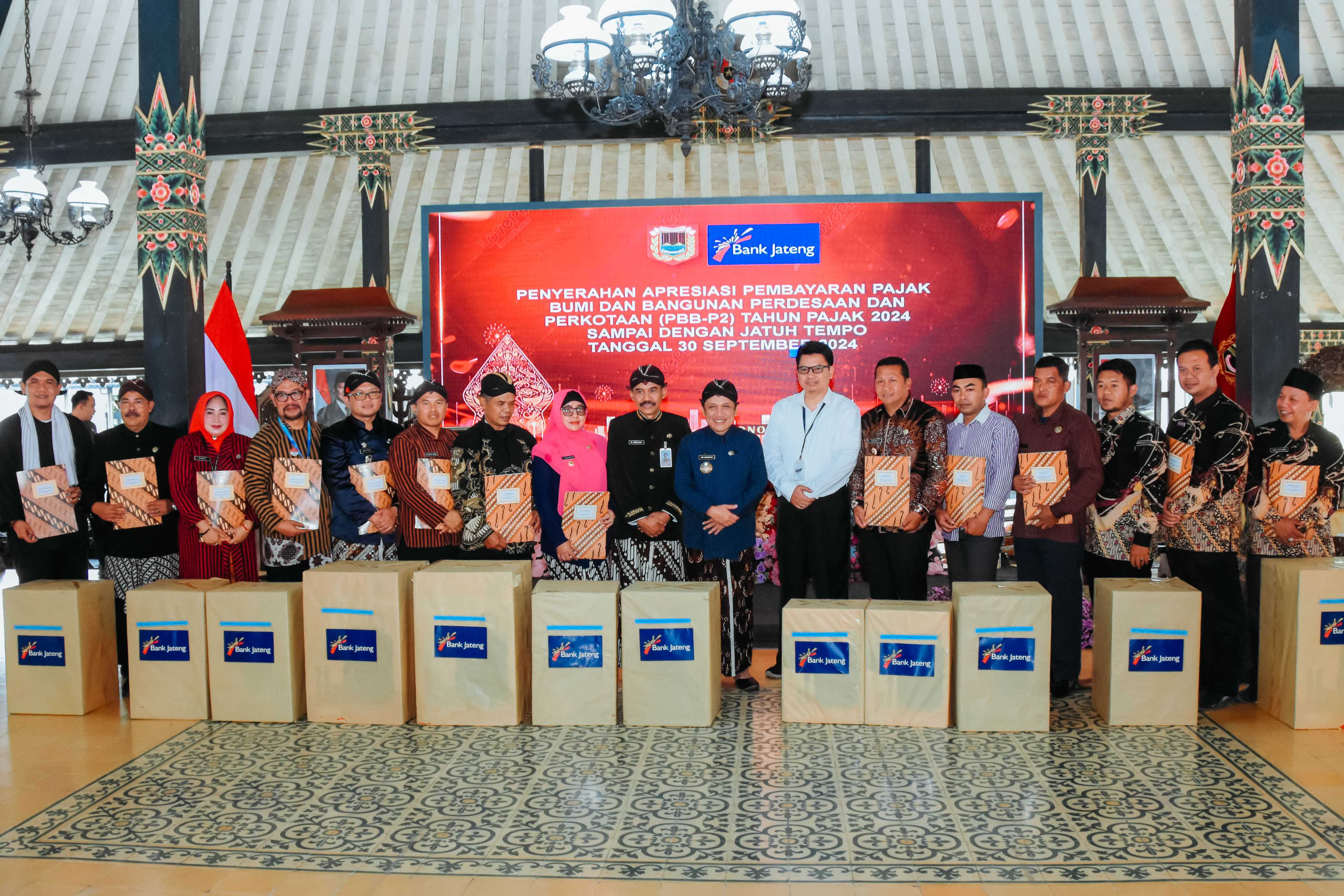 12-desa-kelurahan-di-kecamatan-kepil-terima-apresiasi-capaian-realisasi-pbb-p2