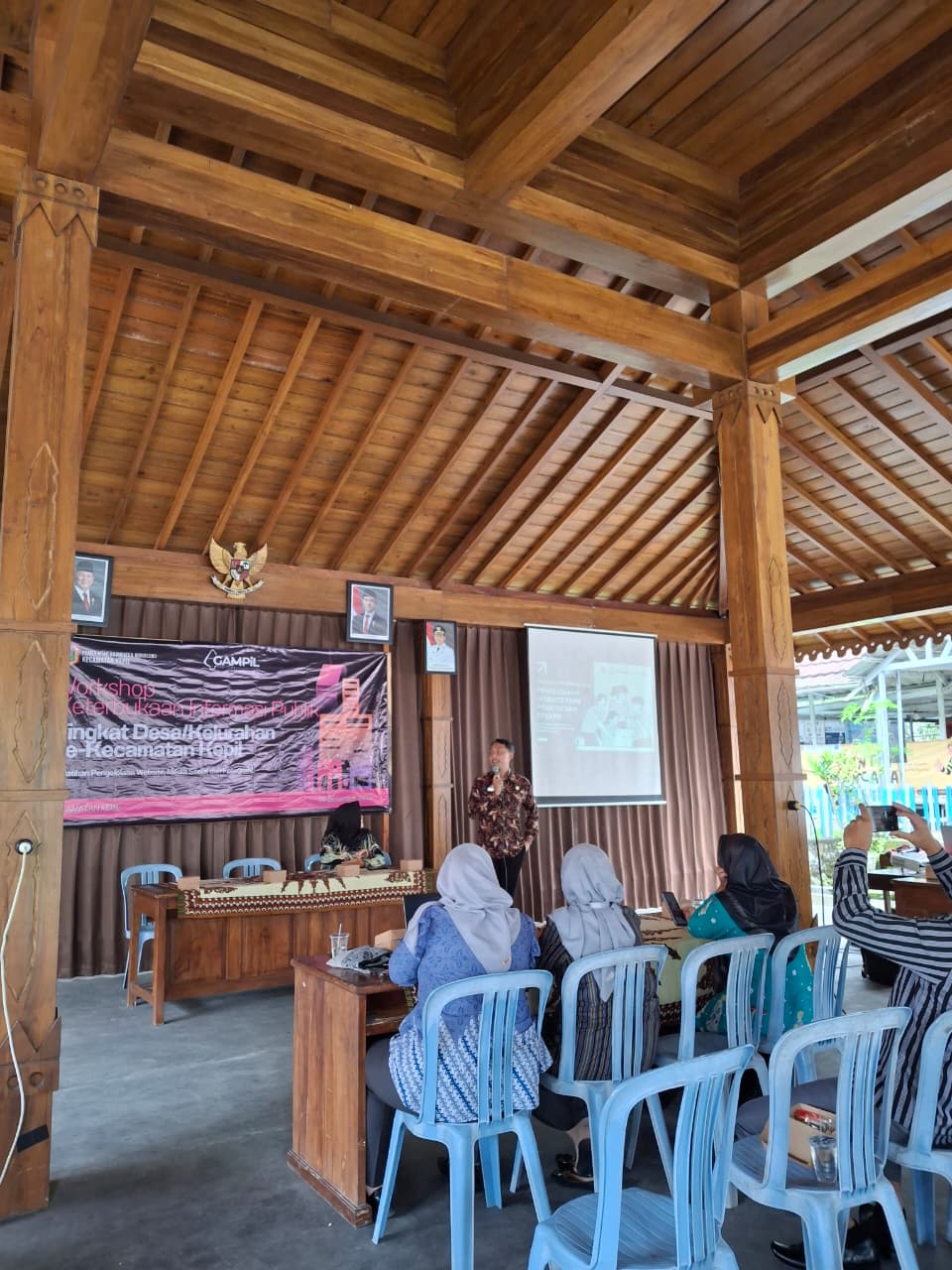 mewujudkan-desa-yang-informatif-dan-transparan-2