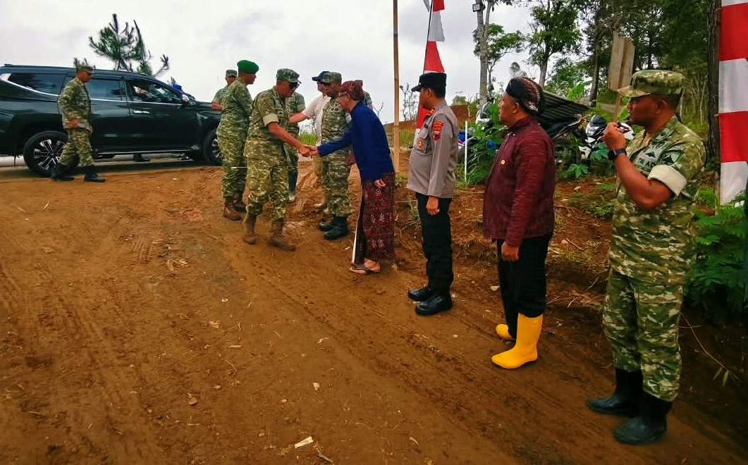 tinjau-langsung-pembangunan-pangdam-xxvi-mataram-kunjungi-calon-markas-batalyon-tp-444-di-kepil