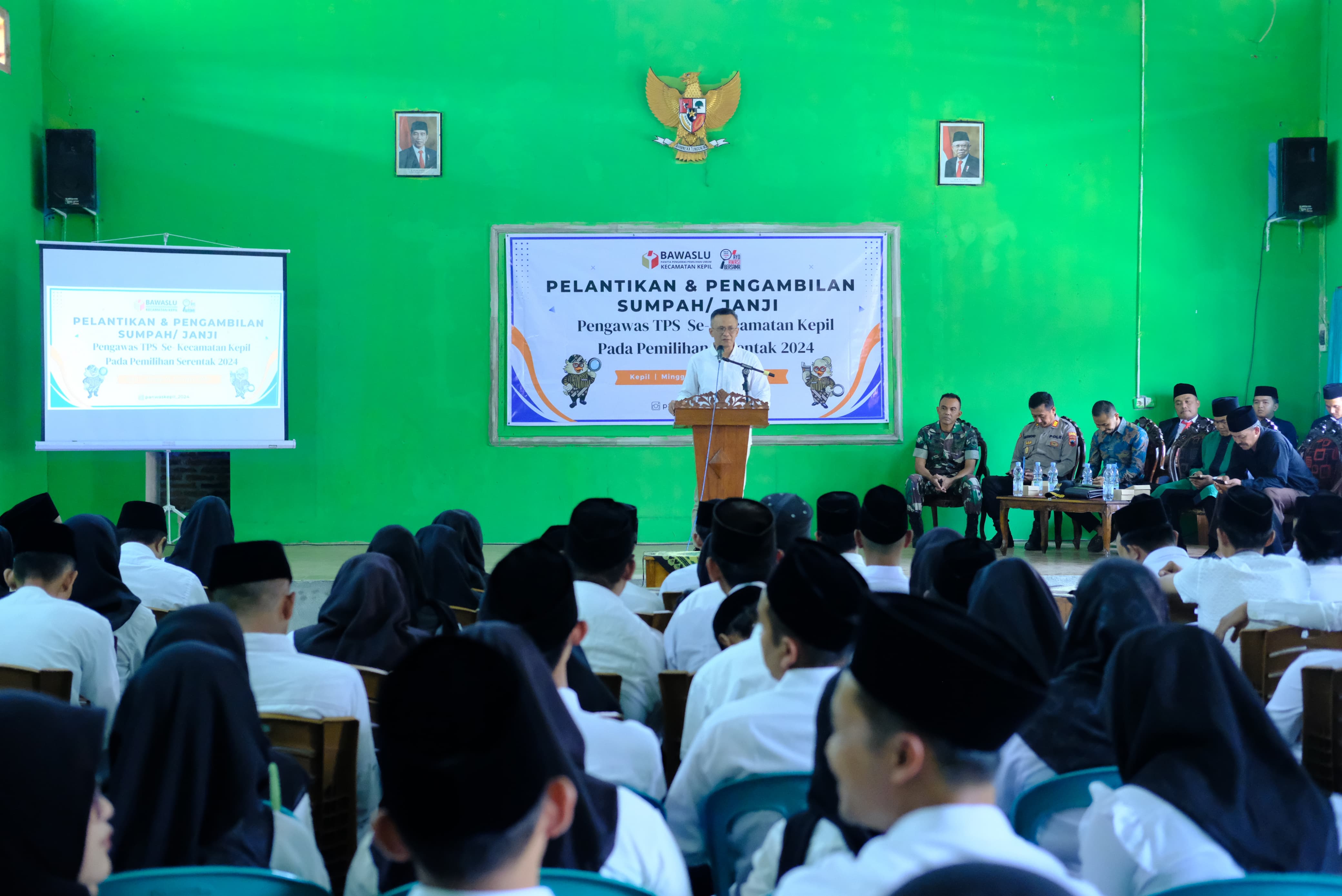 pelantikan-dan-pengambilan-sumpah-pengawas-tpr-se-kecamatan-kepil
