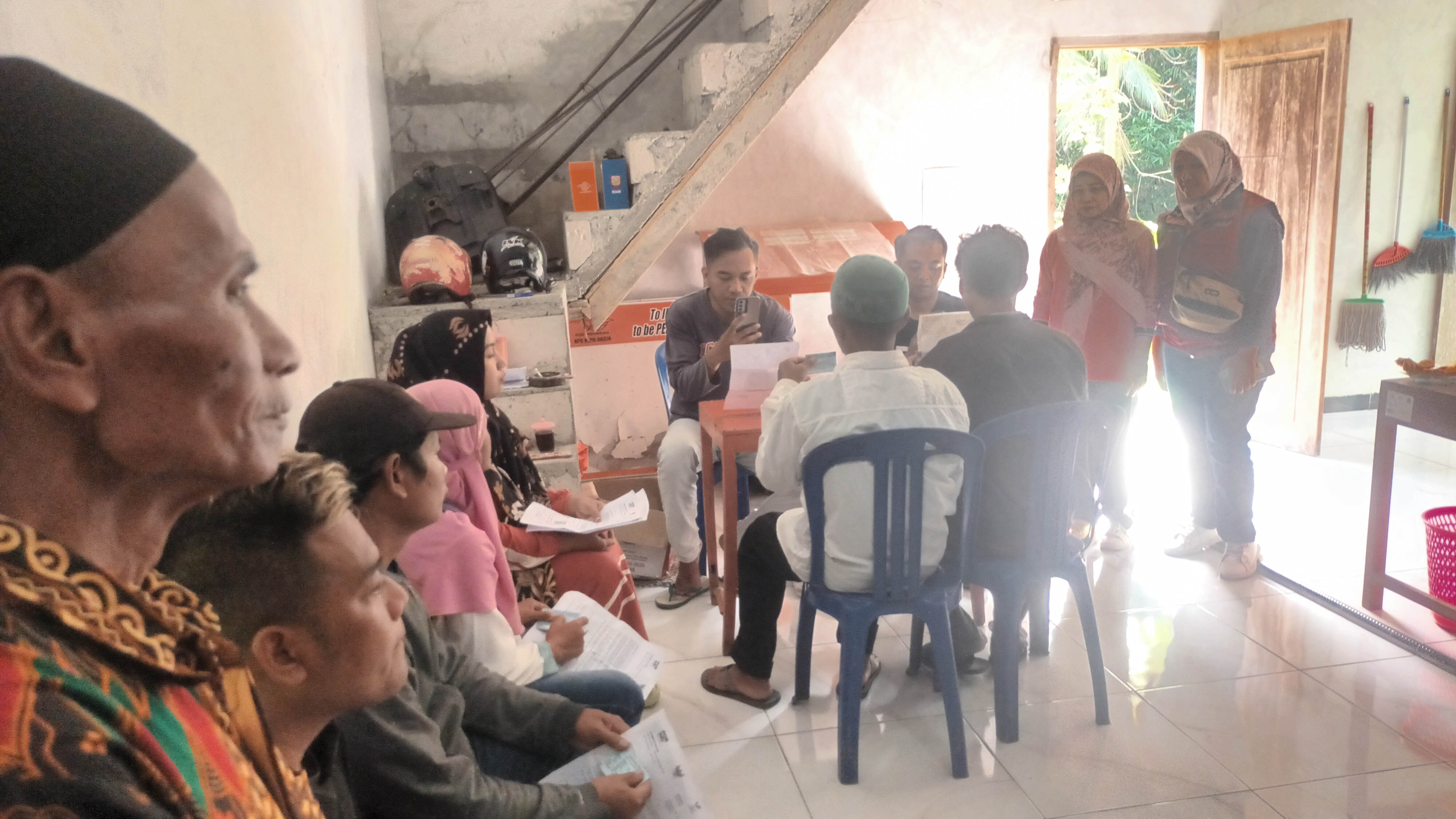 penyaluran-bansos-pkh-melalui-kantor-pos-kepil